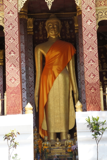 ラオス・ルアンパバーンワット・セーンの仏像画像